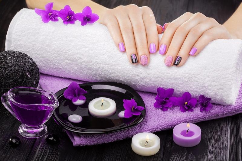 Zaxoy Nails manicure design